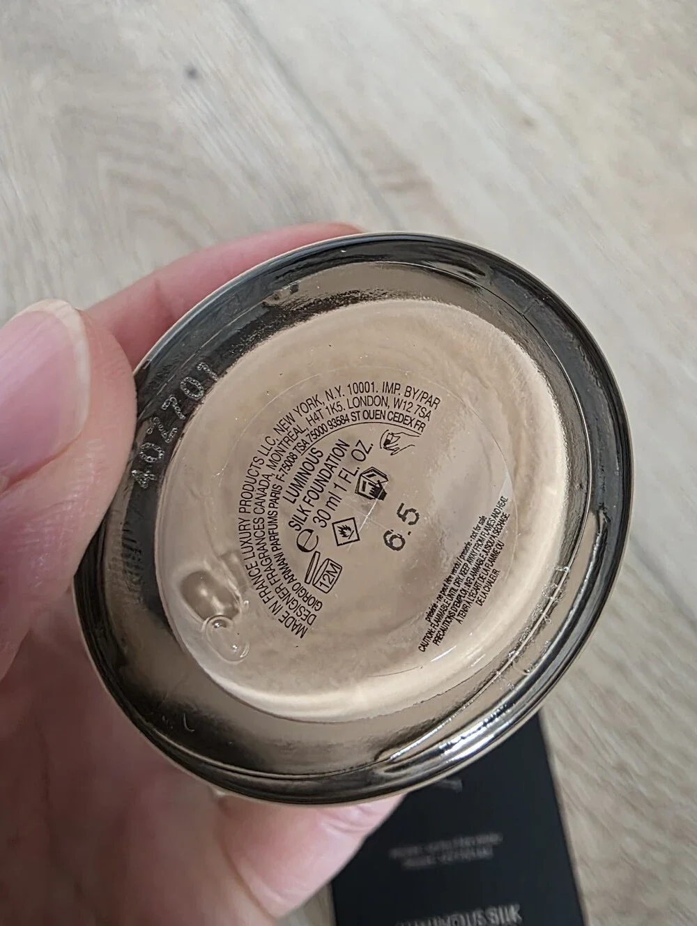 Giorgio Armani Luminous Silk Natural Glow Foundation 1 Oz Shade 6.5 New In box